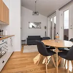 Apartment Lighthouse *