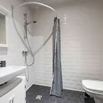 Lighthouse Apartment *