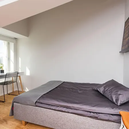 Lighthouse Apartament *