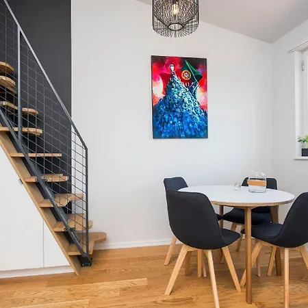 Lighthouse Apartamento Talin