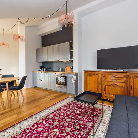 Lighthouse 公寓 塔林