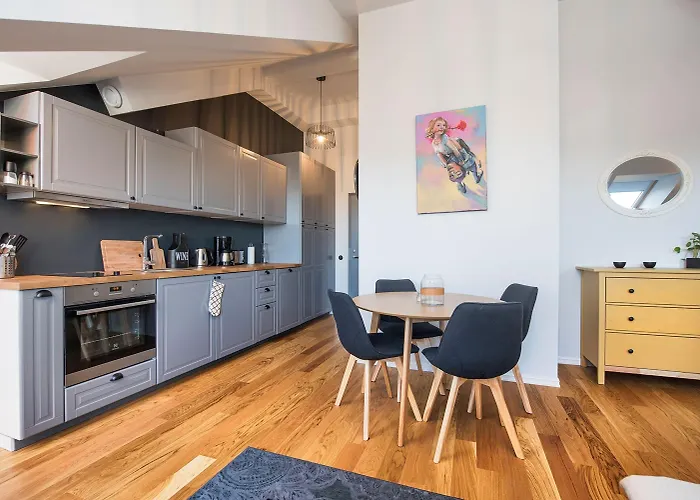 Lighthouse Apartment *